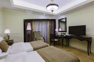 Отель Golden Palace Hotel Yerevan Ереван Двухместный номер Делюкс с 1 кроватью или 2 отдельными кроватями-1